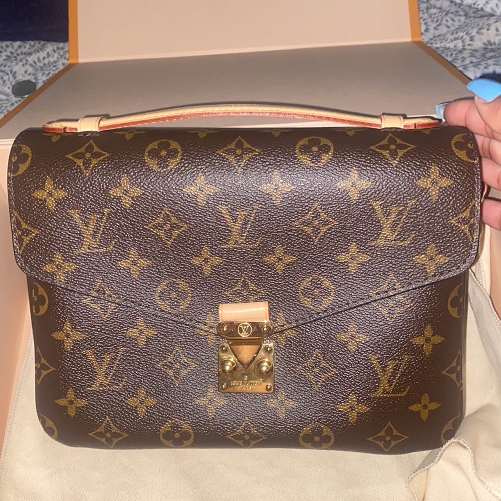 Louis Vuitton pochette Métis monogram